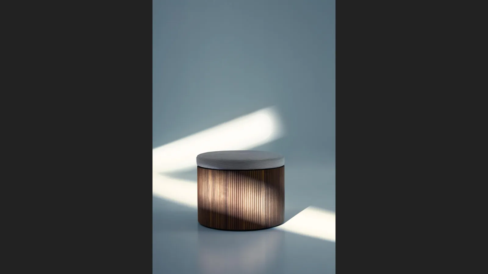 Pouf Drum in tessuto e legno di Lema