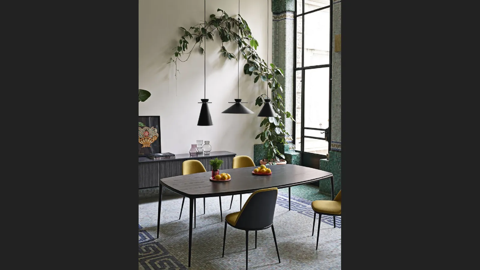 Lampada a sospensione con paralume in metallo Nero Japan L M S di Midj