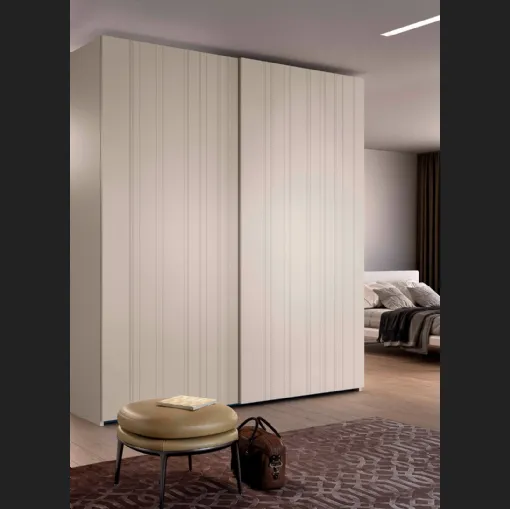 Armadio con ante scorrevoli Decor Line in laccato Lino di Olivieri