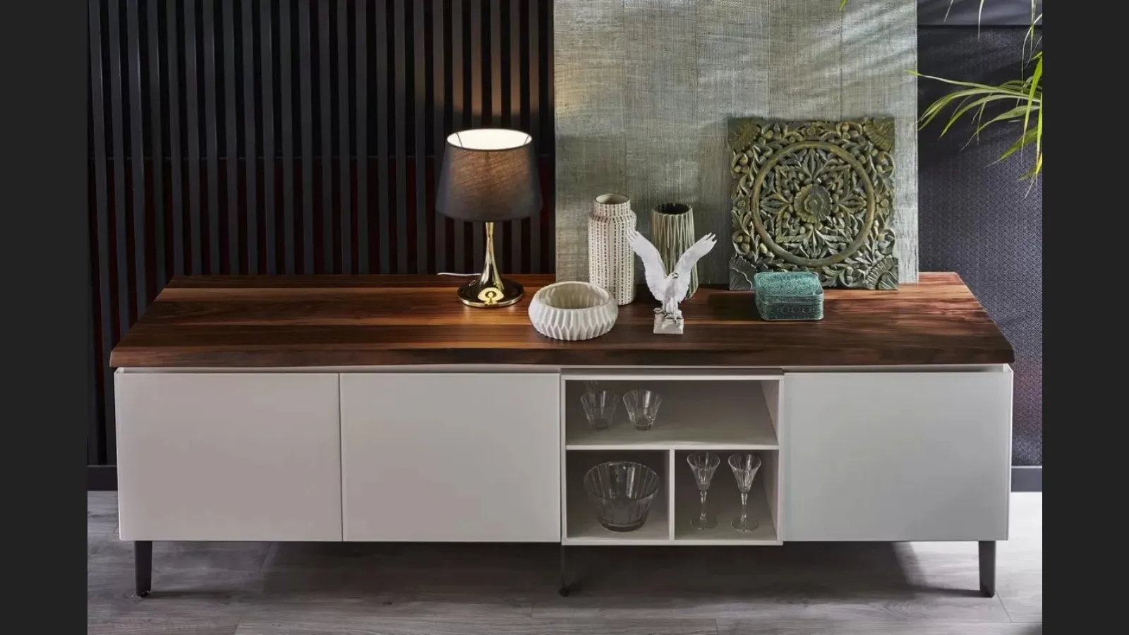 Madia Cosmopolitan in Legno Laccato di Bontempi