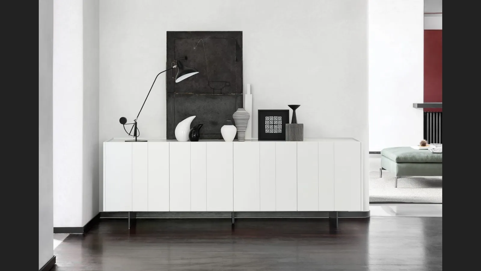 Madia Stripe in laccato bianco  opaco di Novamobili