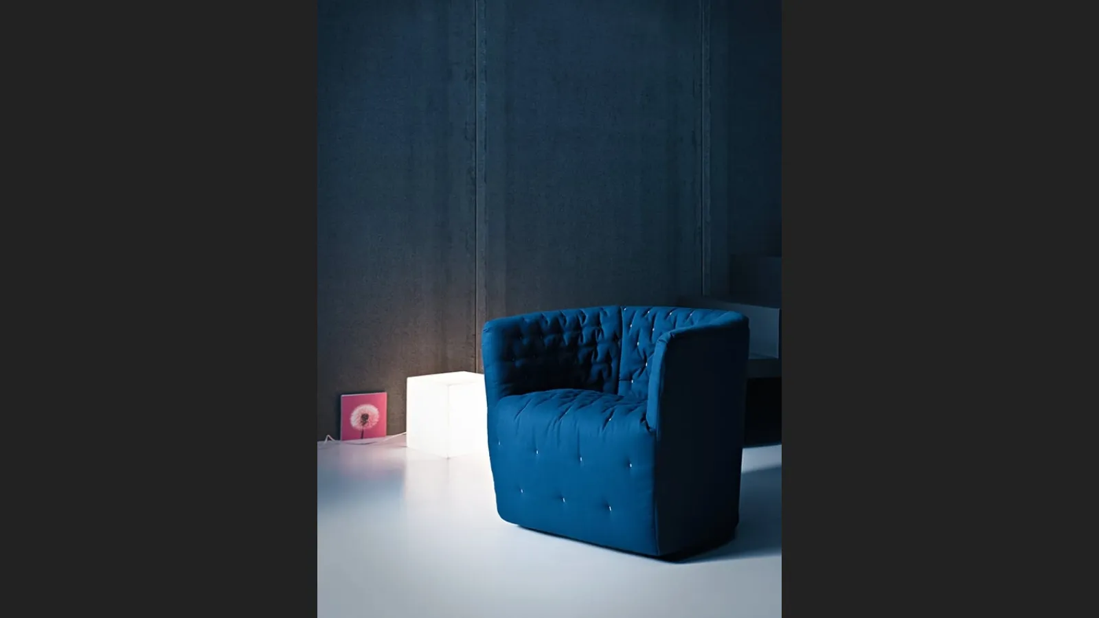 Poltroncina in tessuto Amélie di Saba