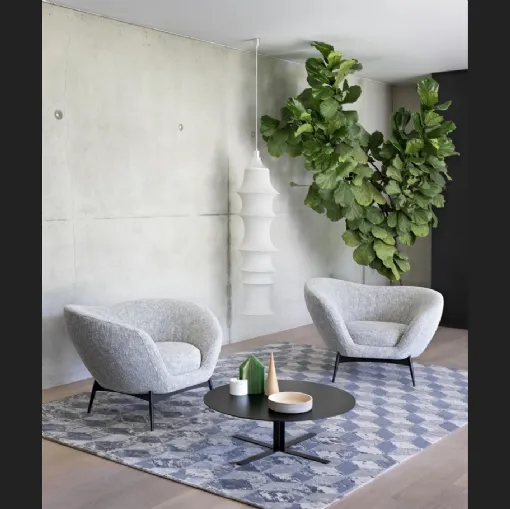 Poltroncina Oltremare in tessuto di Saba