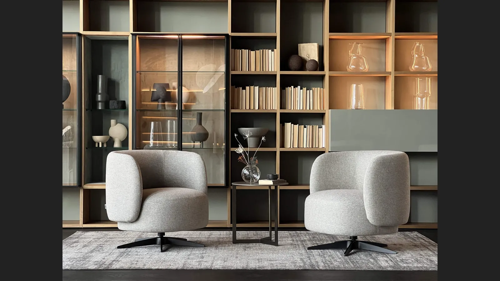 Poltroncina in tessuto Miki di Lema
