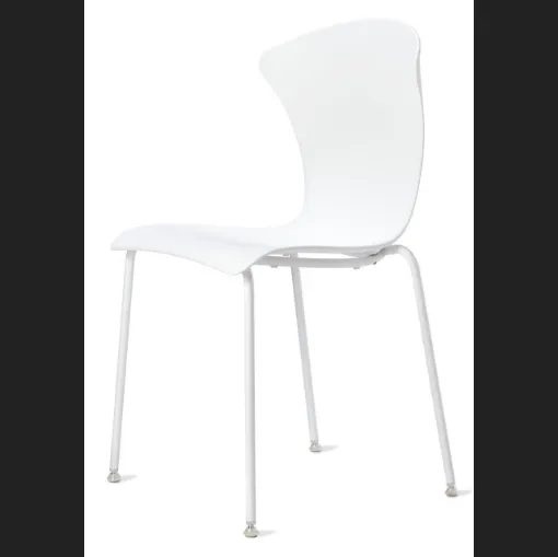 Sedia impilabile Glossy Pop con scocca in policarbonato e gambe in metallo di Veneta Cucine