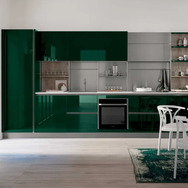 Cucina Moderna lineare Oyster 06 in laccato lucido Verde Lago di Veneta Cucine